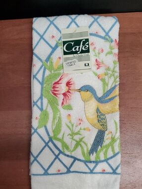 Cafe by Charles Craft Hummingbird Decorative Kitchen Towel